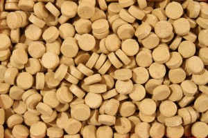GLOPEX EIGELBTABLETS POKARM WYSOKOBIAŁKOWY 200G